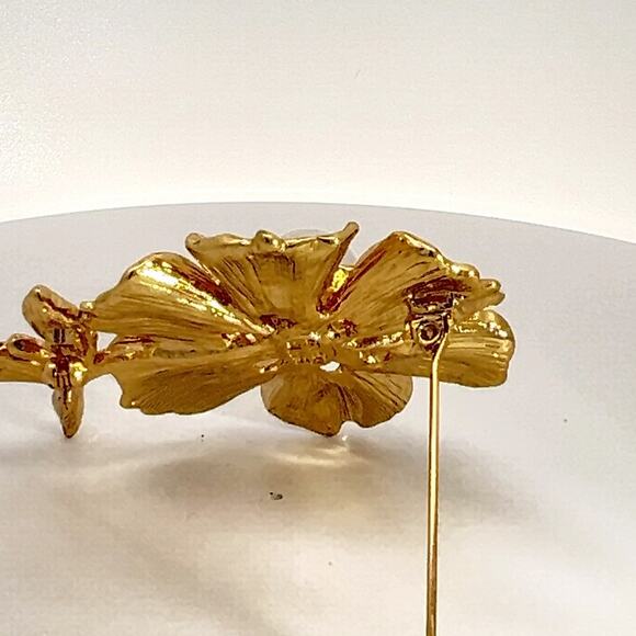 KJL Kenneth Jay Lane Faux Pearl Rhinestone Flower Brooch - Picture 7 of 10